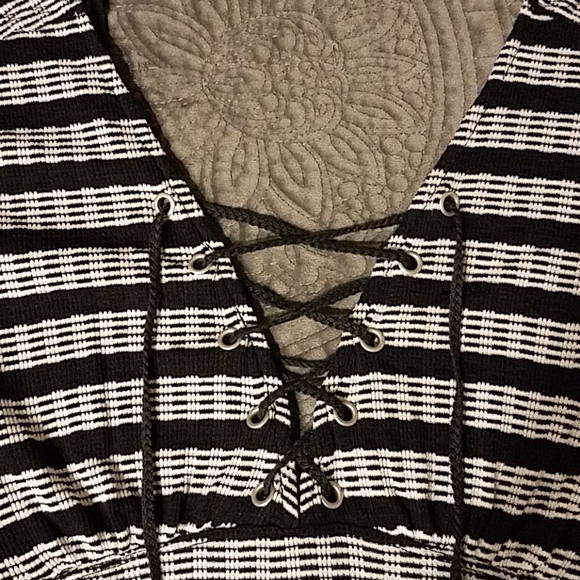 We The Free Top🔥 - Picture 4 of 8